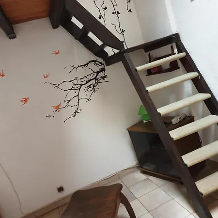 Avec Mezzanine *
